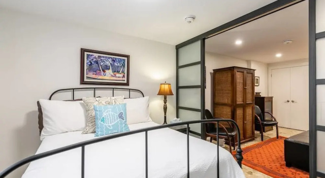 Newly Renovated 1BR Apt 1886, Varaa Hotelli Toronto 