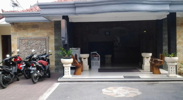 Mahendra Beach Inn