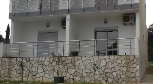Apartment Sorelle, Book Apartment Busat 