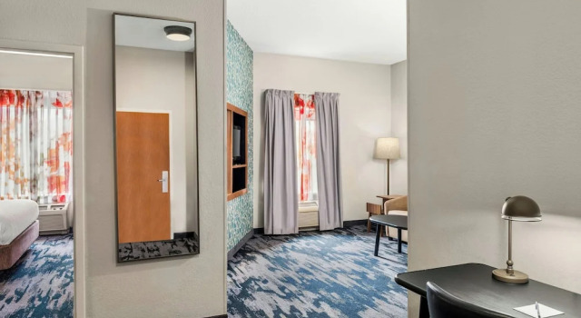 Люкс Fairfield Inn & Suites by Marriott Birmingham Fultondale/I65