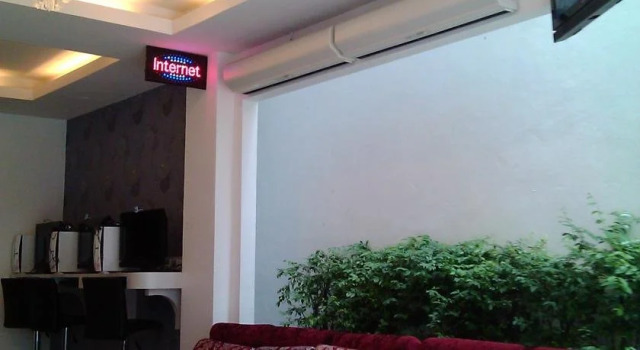 Ea-sy Condotel