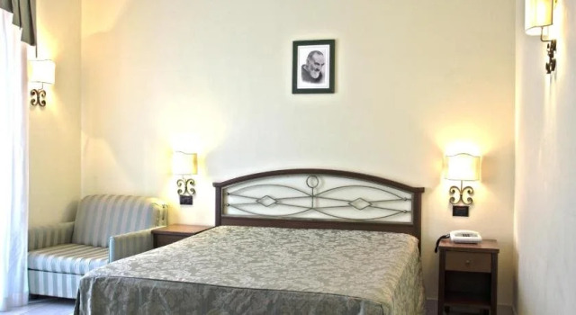 Hotel Pozzo Cavo, Забронировать Отель Отели Сан-Джованни-Ротондо с парковкой, рядом с Святилище Падре Пио, Парковка
