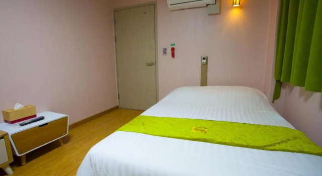 Двухместный номер Standard Jeju R Hotel & Guesthouse