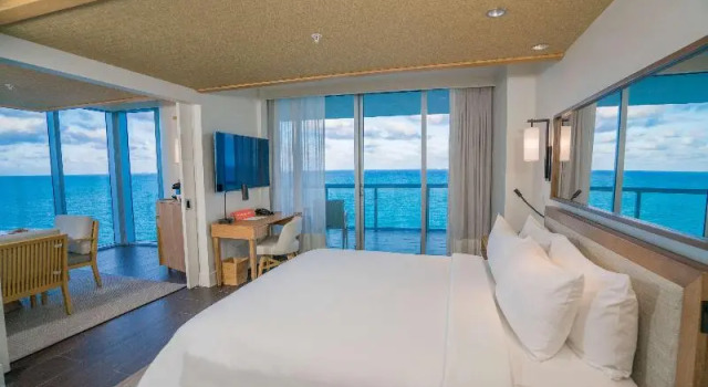 Полулюкс с видом на океан Eden Roc Miami Beach