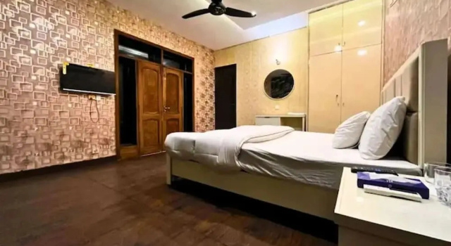 Hotel Hayat Palace Johar Town, Boek Hotel Hotels in Lahore met parkeren, Parkeren