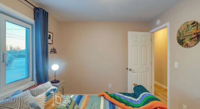 Коттедж с 2 комнатами Lakefront Fairbanks Home w/ Private Beach