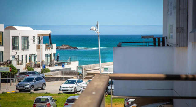 Magnificent Views 2 Bedroom 112 Eden on The Bay