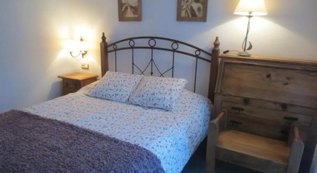 Hostal Casa Juan, Book Hotel Hotels in Aragon with Parking, Parking