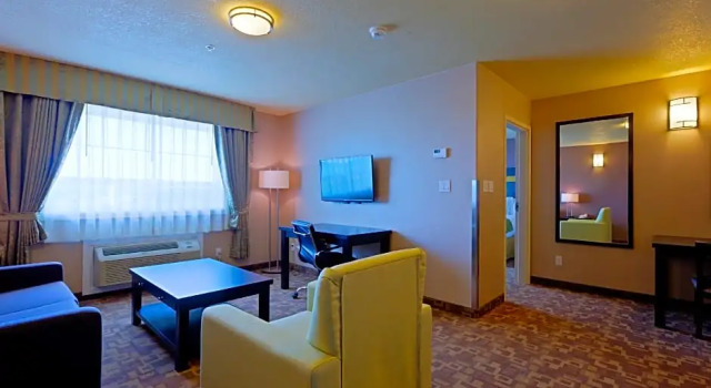 Люкс c 1 комнатой Best Western Dawson Creek