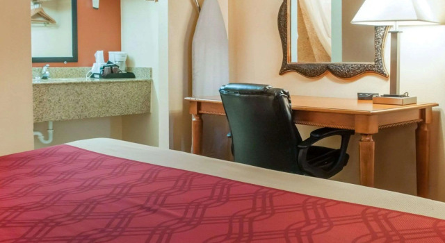 Двухместный номер Standard Econo Lodge Hobbs