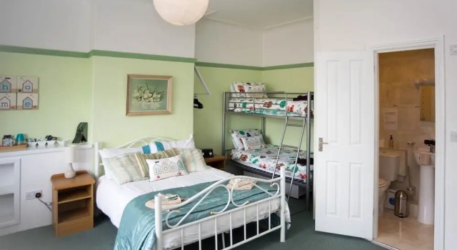 No 14 B&B, Забронировать Отель «постель и завтрак» Отели Англии 3 звезды, 3*