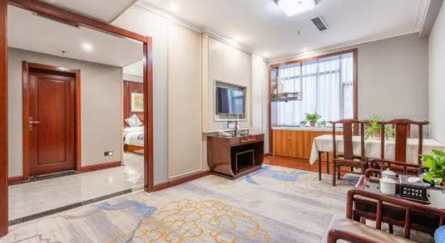 Полулюкс Baiyin Hotel