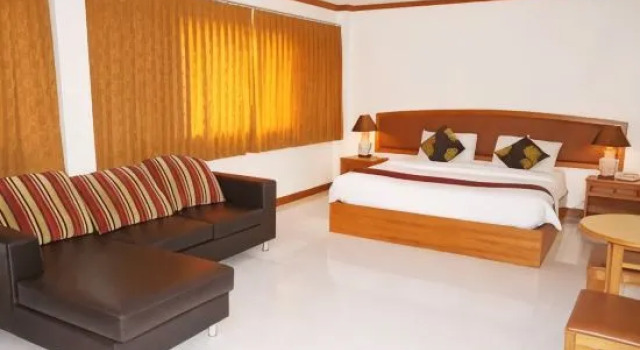 Номер Deluxe Golden Land Hotel