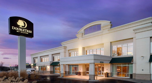 DoubleTree By Hilton Hotel Denver - Stapleton North