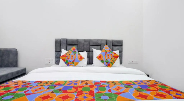 Номер Deluxe Fabexpress Bhau Residency