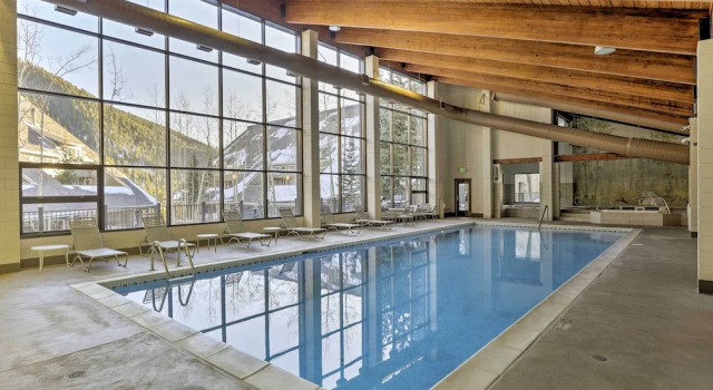 Hot Tub + Ski Shuttle Access: Keystone Condo!