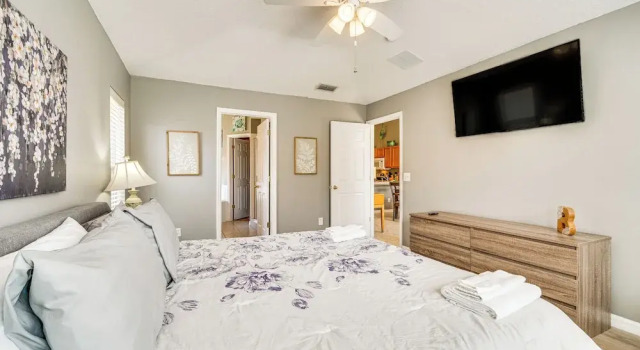 Коттедж 17 Mi to Disney: Home w/ Game Room in Davenport