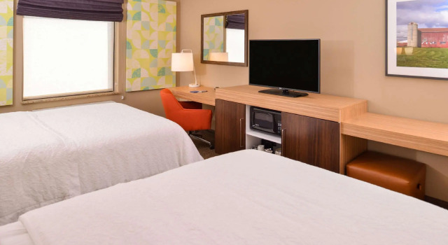 Четырёхместный номер Standard Hampton Inn York
