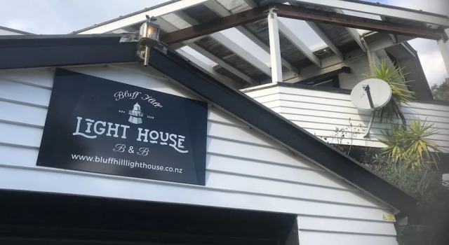 Bluff Hill Bed & Breakfast, Забронировать Отель «постель и завтрак» Нейпир регион Хокс-Бей