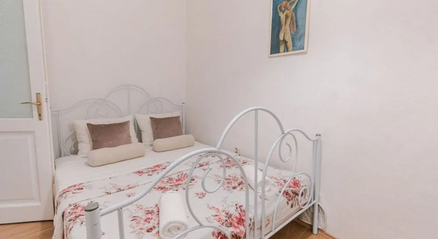 Arya apartment