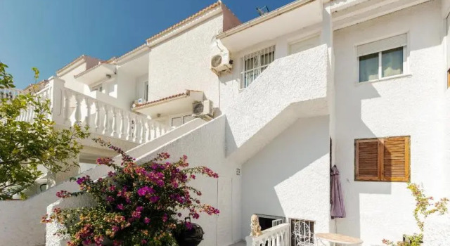 Bungalow cerca de la playa de La Mata, Забронировать Отель Торревьеха Коста-Бланка, рядом с Molino del Agua Park Municipal Natural Park