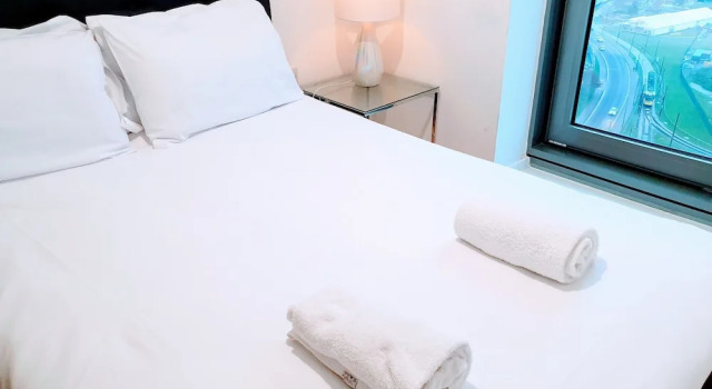 Solo Living - Tower B - Michigan Avenue, Забронировать Отель Отели Англии с завтраком, Завтраки