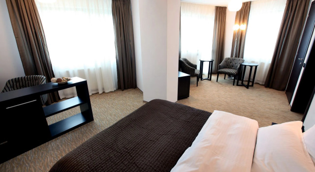 Полулюкс Ambiance Hotel