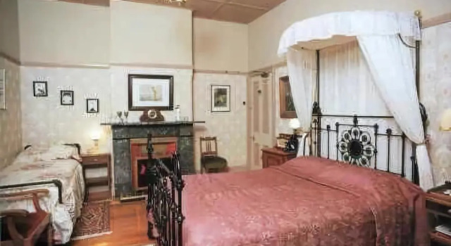 Sirens Bed & Breakfast, Забронировать Отель Бизнес-отели Катумбы, рядом с Каскады Леуры, 4* 5*