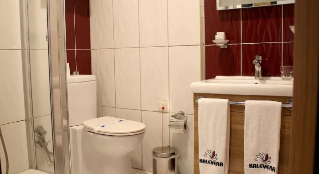 Standardowy dwuosobowy pokój i balkonem Kalevera Hotel