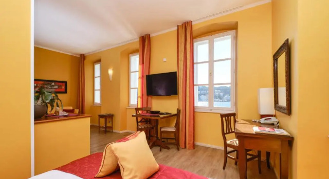 Mare Mare Suites, Забронировать Отель Бизнес-отели Мали-Лошиня, рядом с Museum of Apoxyomenos, 4* 5*