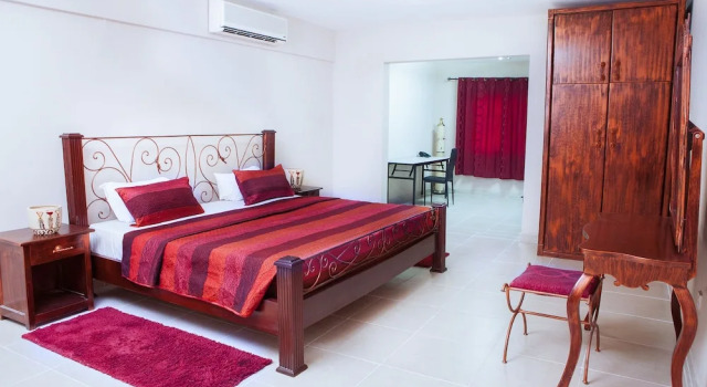 Апартаменты Executive Maxwell Court Apartments