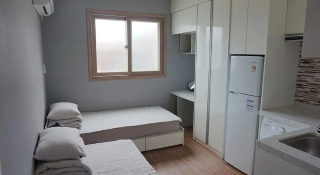 Sh Guesthouse, Забронировать Хостел Недорогие отели Чхунчхон, рядом с Западный рынок в Чхунчхоне, недорого
