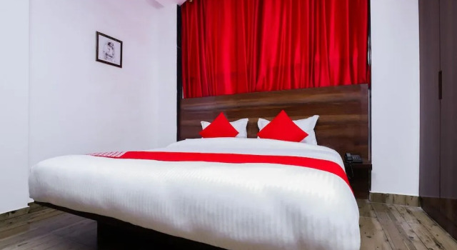 OYO 28606 Kavya Residency