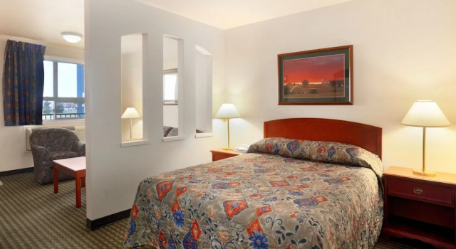 Двухместный номер Standard Travelodge Hotel by Wyndham Weyburn