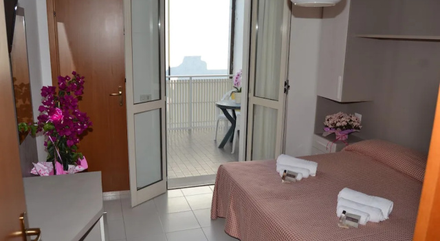 Двухместный номер Standard c 1 комнатой с балконом Hotel Suisse