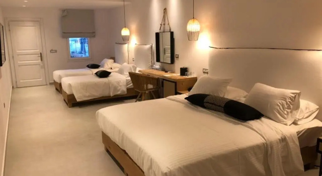 Четырёхместный номер Standard с видом на море The George Hotel Mykonos