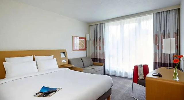 Двухместный номер Classic Novotel Lens Noyelles