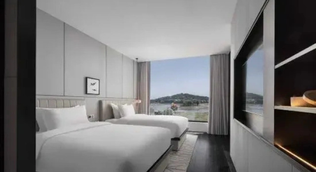 Standard Zimmer mit Seeblick 钓鱼台毕加索酒店