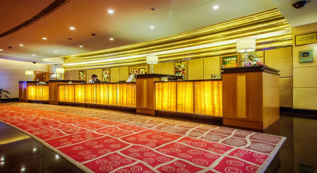 Wuhan Mayflowers Hotel (Wuchang Railway Station Zhongnan Road Metro Station Branch), Varaa Hotelli Wuchang 
