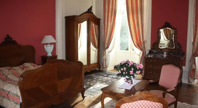 Chateau La Chassagne, Varaa Hotelli Hotellit Creuse pysäköinnillä, Pysäköinti