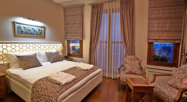 Двухместный номер Standard с балконом Arart Hotel