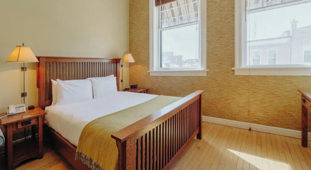 Двухместный номер Deluxe Foster's Inn