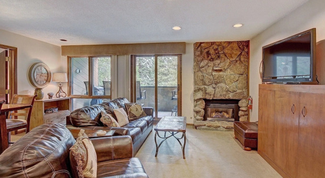 CM336 and CM331 Copper Mtn Inn by RedAwning