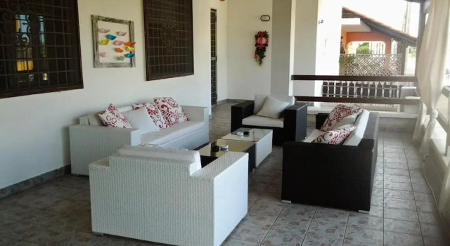 B&B Cinque Stelle Salento, Book Bed and Breakfast Hotels in Taviano with Parking, Parking