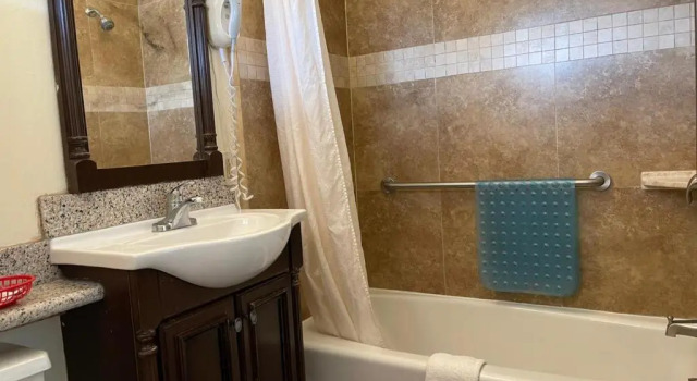 Люкс Riverside Inn & Suites Santa Cruz