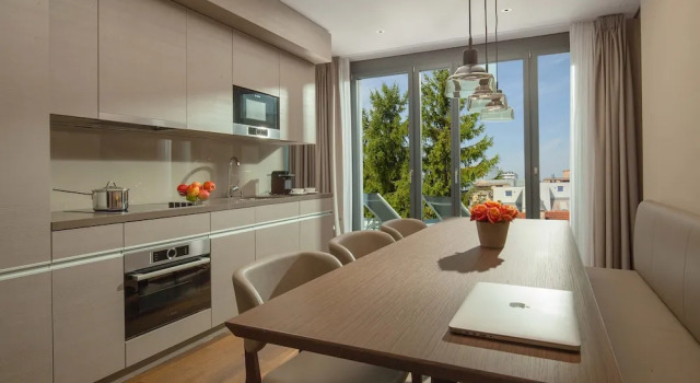 Люкс с 2 комнатами с балконом Acasa Suites Hotel Zurich Oerlikon