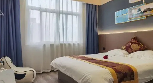 Huayi Hotel (Jinmao Building, Linquan County, Liyang City)