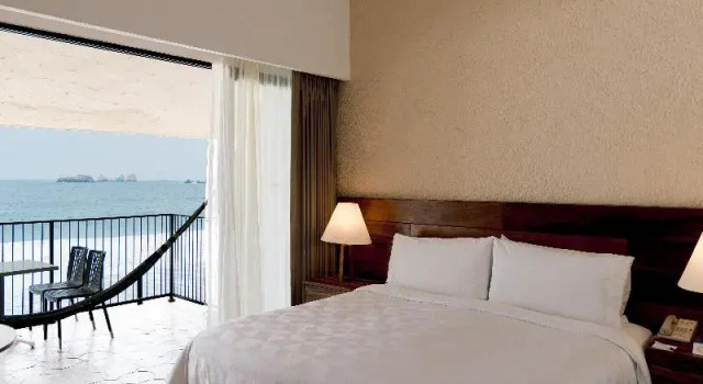 Двухместный номер Standard с балконом и oceanfront Holiday Inn Resort Ixtapa All Inclusive