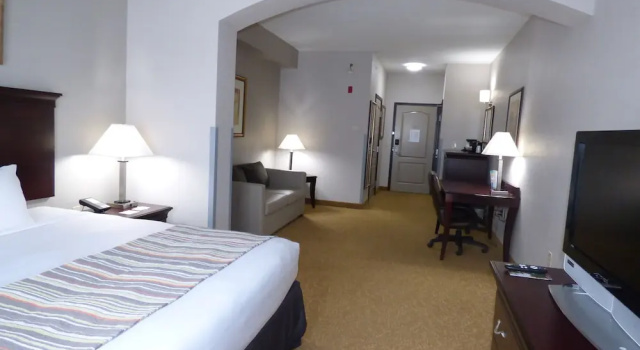 Двухместный люкс Country Inn & Suites by Radisson, Pensacola West, FL
