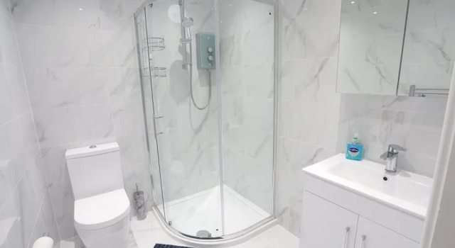 Апартаменты Deluxe NEC Airport Shortstay